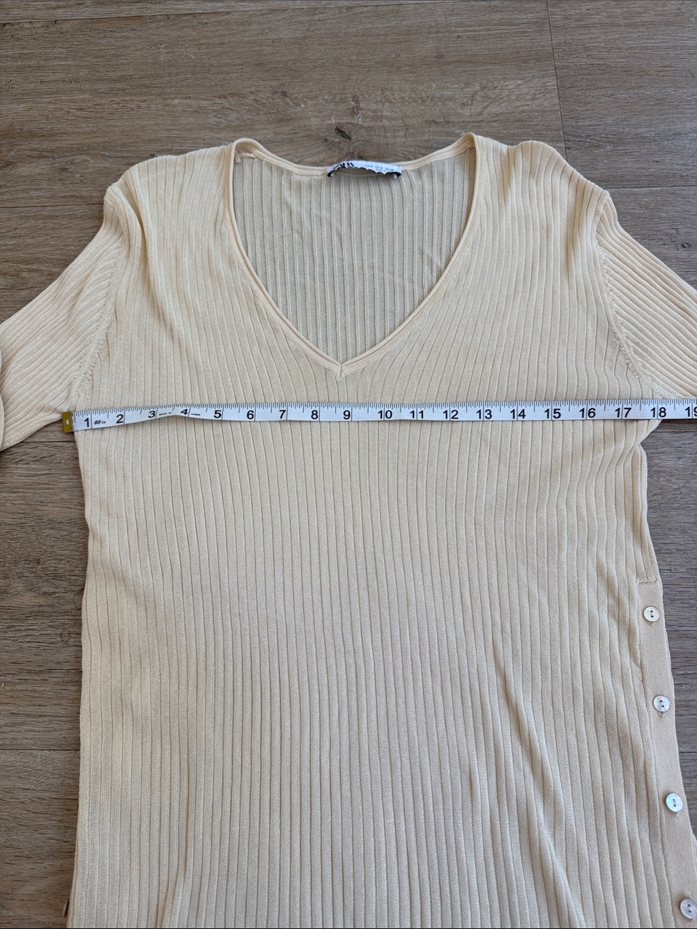Zara Ribbed V-Neck Button-Side Long Sleeve Top - Cream Medium - Picture 4 of 6